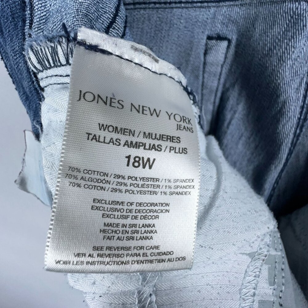 Jones New York City Cuffed Capri Jeans Womens 18W Secret Slimming Features Blue - Picture 6 of 12